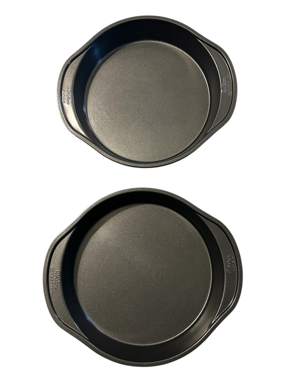 Wilton Set of 2 Non-Stick 9 Inch Round Cake Pans with Handles